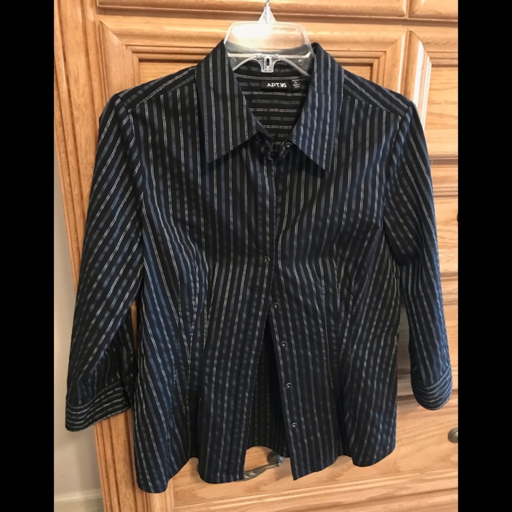 Apt 9 Black striped Women’s 3/4 sleeved top PL